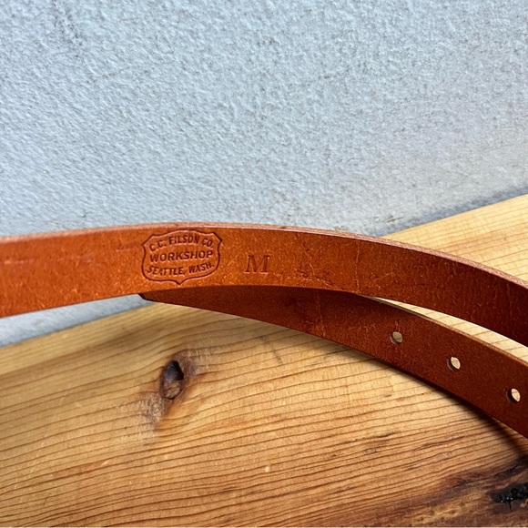 Filson Women’s Worshop Belt | Made in USA - Picture 6 of 7